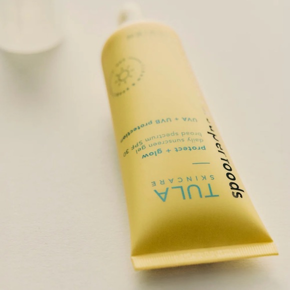 Tula Probiotic Skincare- Protect and Glow - Picture 7 of 13